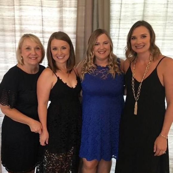 Meet your Posher, Kyndal - Picture 1 of 3